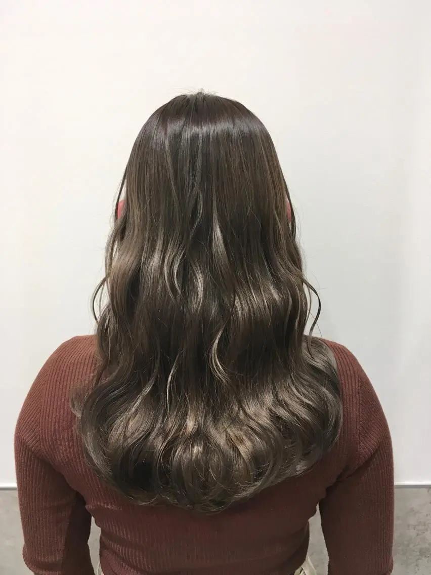 ロング カラー ベージュカラー ミルクティーベージュ ヘアカラー トリートメント ヘアセット yoshi ☆のヘアスタイル