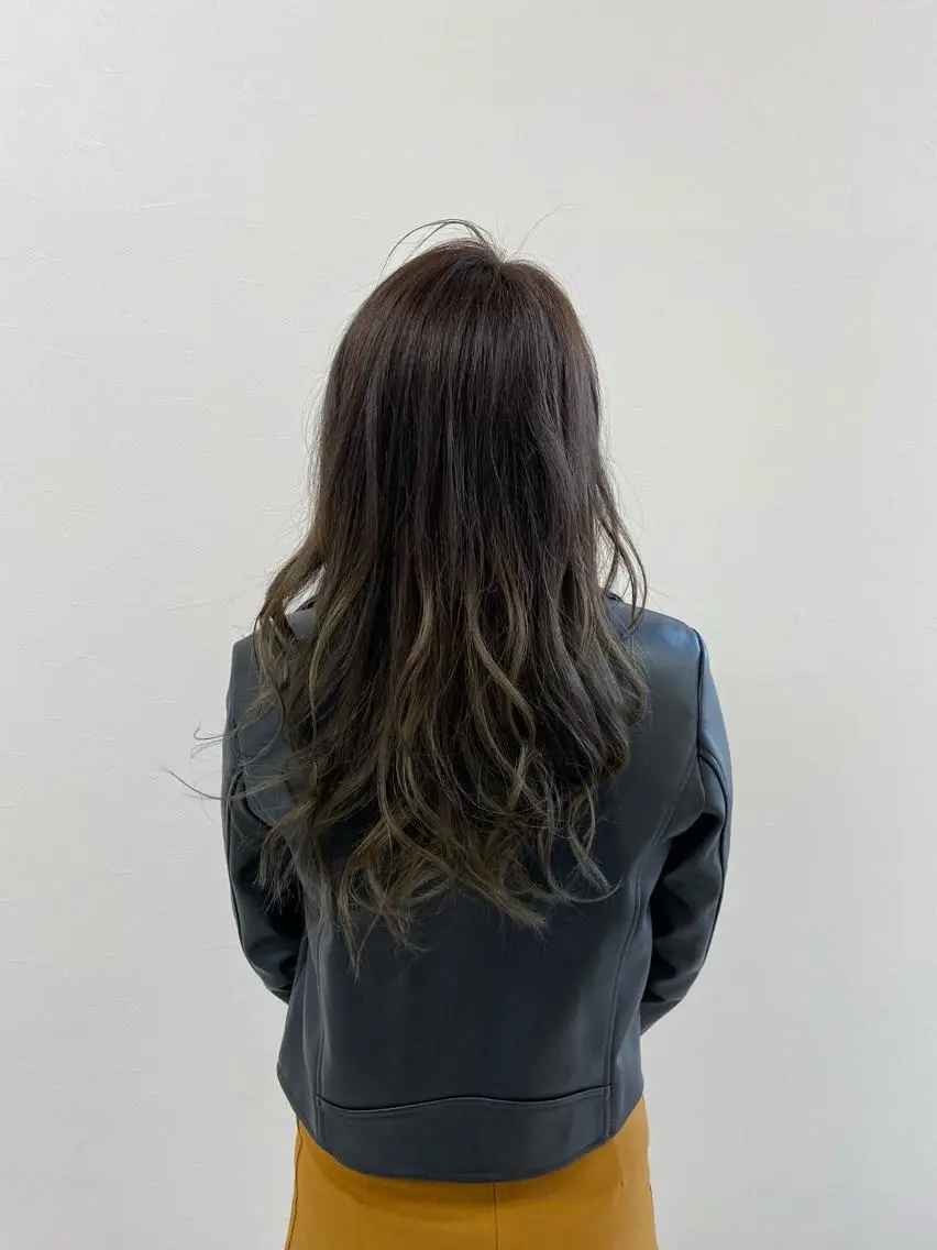 ロング KAITOH ATSUSHIのヘアスタイル