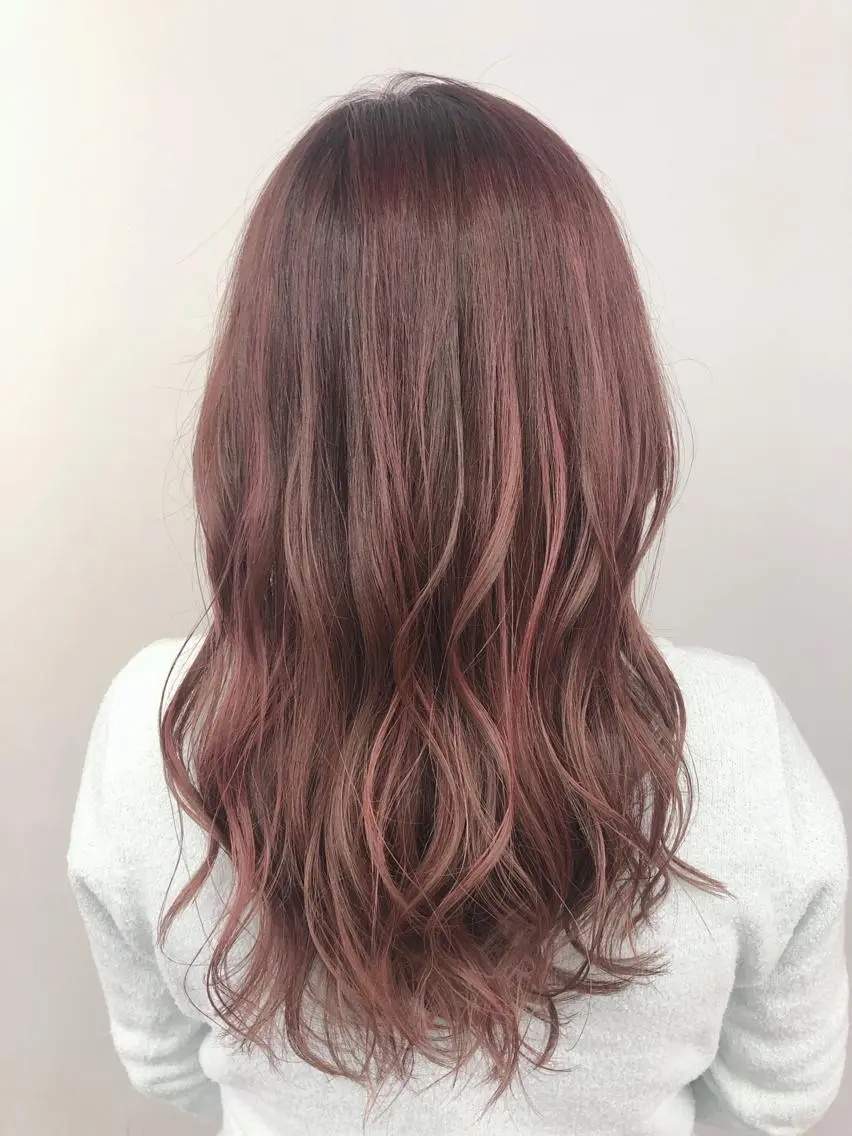 セミロング カラー ハイライトカラー イルミナカラー ハイライト 代表　YUKI ☆のヘアスタイル