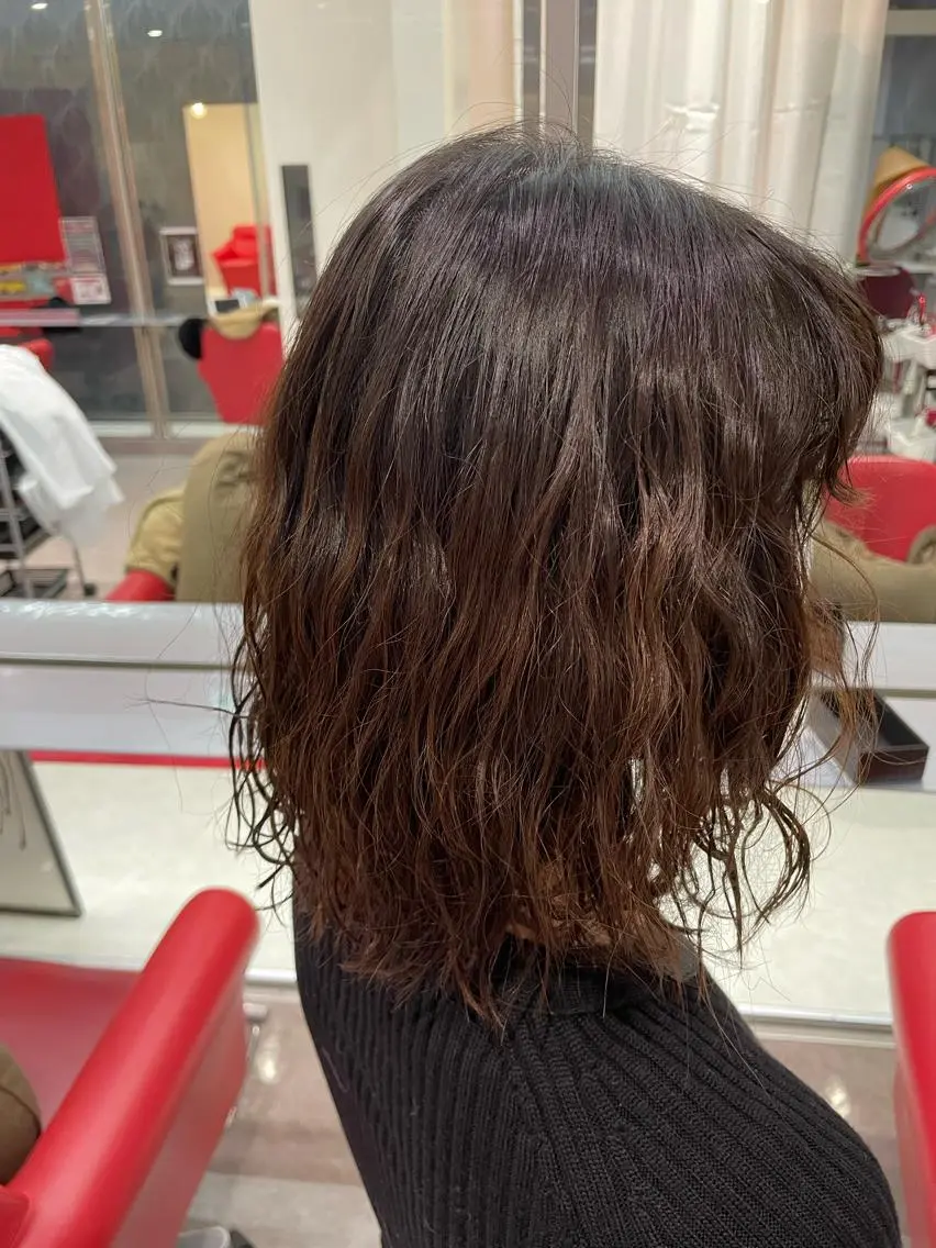 ミディアム パーマ ミディアムパーマ Merlyosaka 早川未来のヘアスタイル
