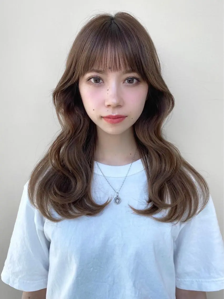 セミロング カラー くびれヘア レイヤー/顔周り /透明感🩶高橋大のヘアスタイル