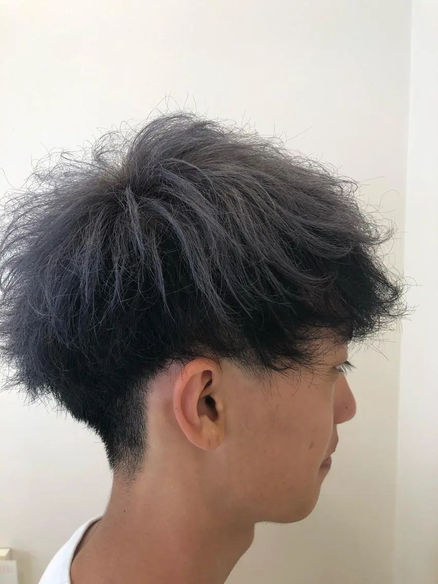メンズ カット ヘアカラー 神田 澪史のヘアスタイル