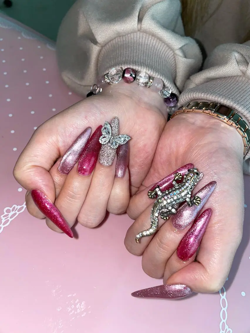 ロング ネイル フラッシュネイル マグネットネイル ハンドネイル 《LB》ラブリエ Nail&eyeのマツエク・マツパデザイン