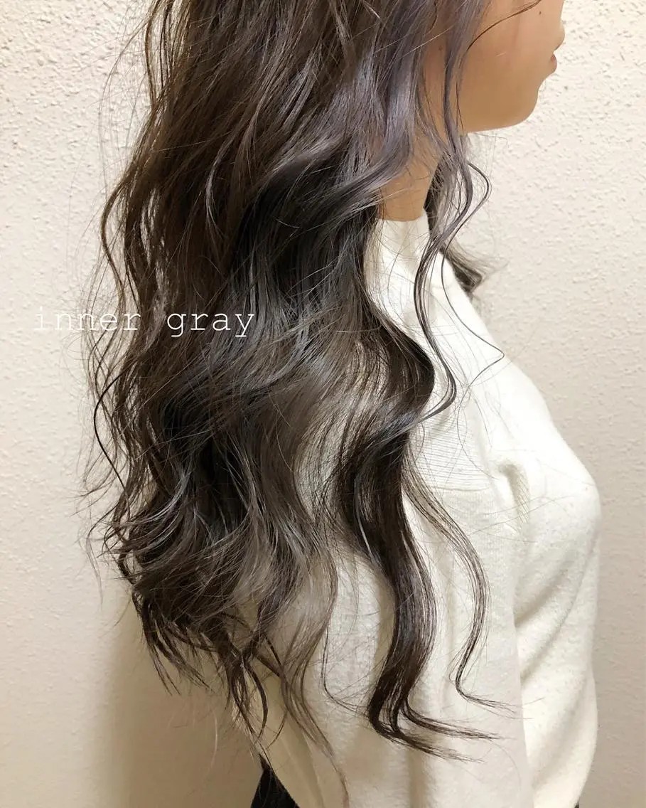 ロング カラー カット ヘアカラー トリートメント ツキノキ ミナのヘアスタイル