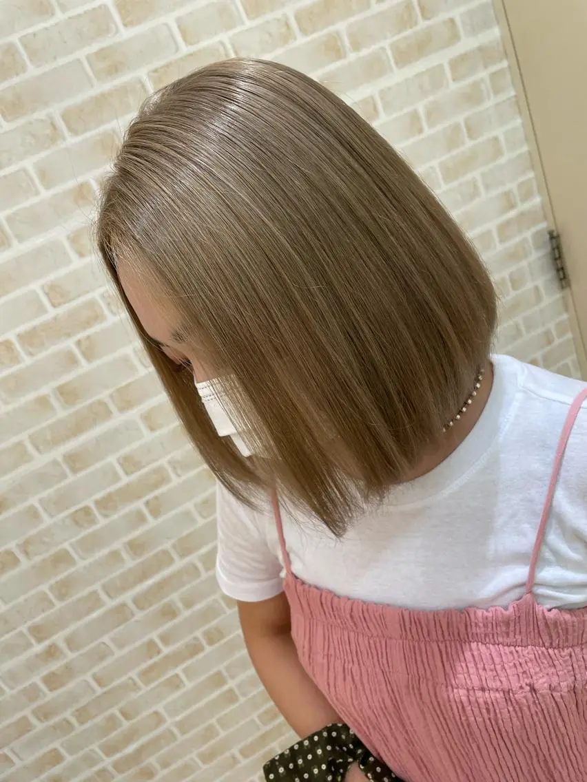 ミディアム カラー ブリーチ 色川 優斗《髪質改善》のヘアスタイル