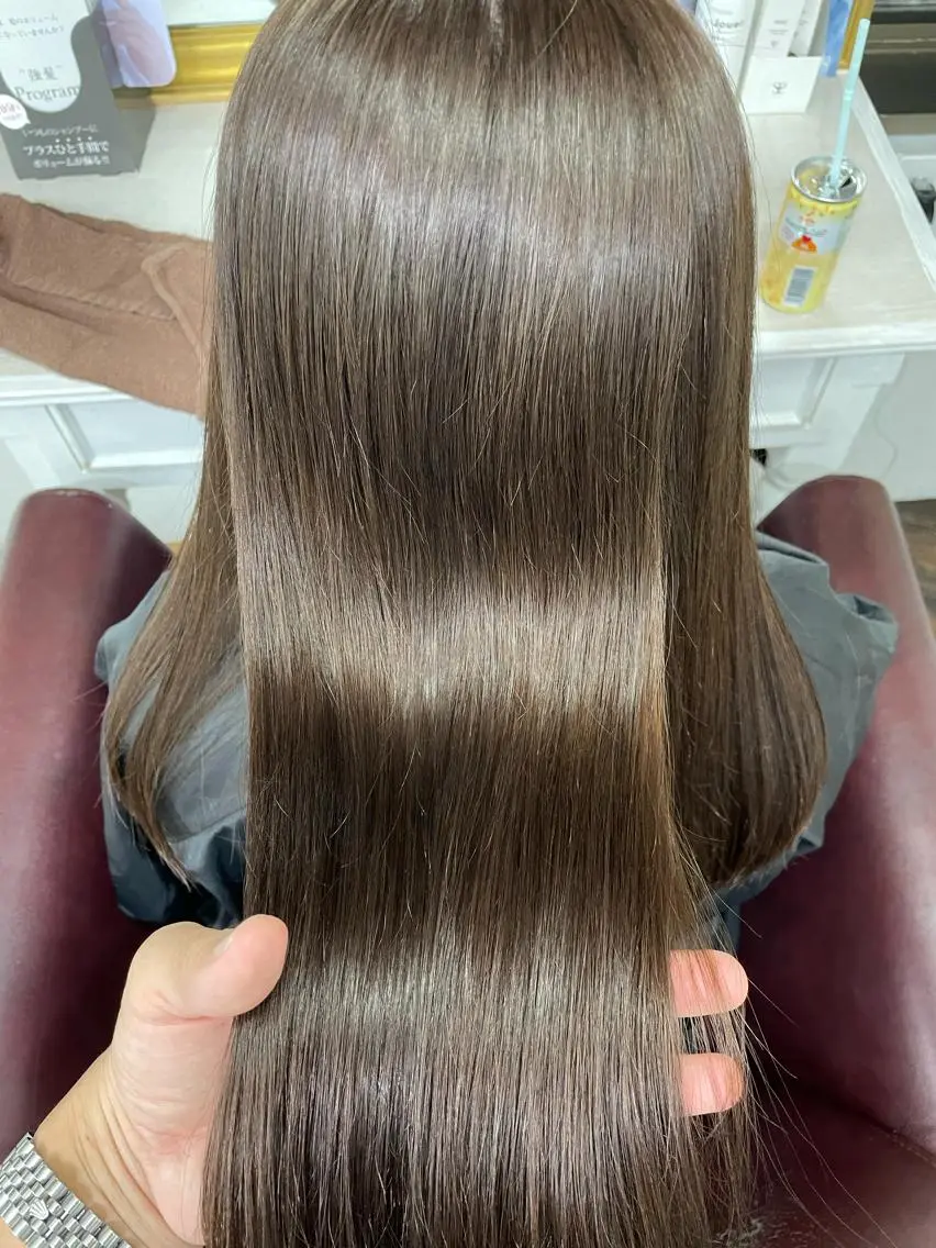 セミロング カラー トリートメント Soleria 田中慎一のヘアスタイル