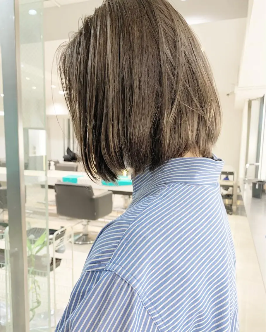 ミディアム カラー ヘアアレンジ ベージュカラー ブリーチ ミルクティーベージュ 🌿ショート🌿 パーマ🌿淳平のヘアスタイル