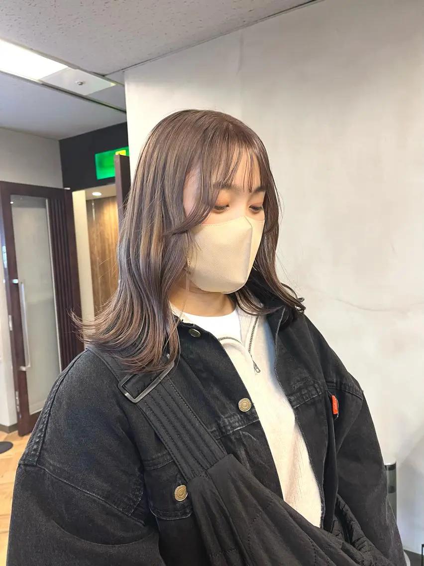 ミディアム カラー ブリーチ ケアブリーチ ハイトーンカラー ena/ブリーチなし 透明感・レイヤー🎀のヘアスタイル