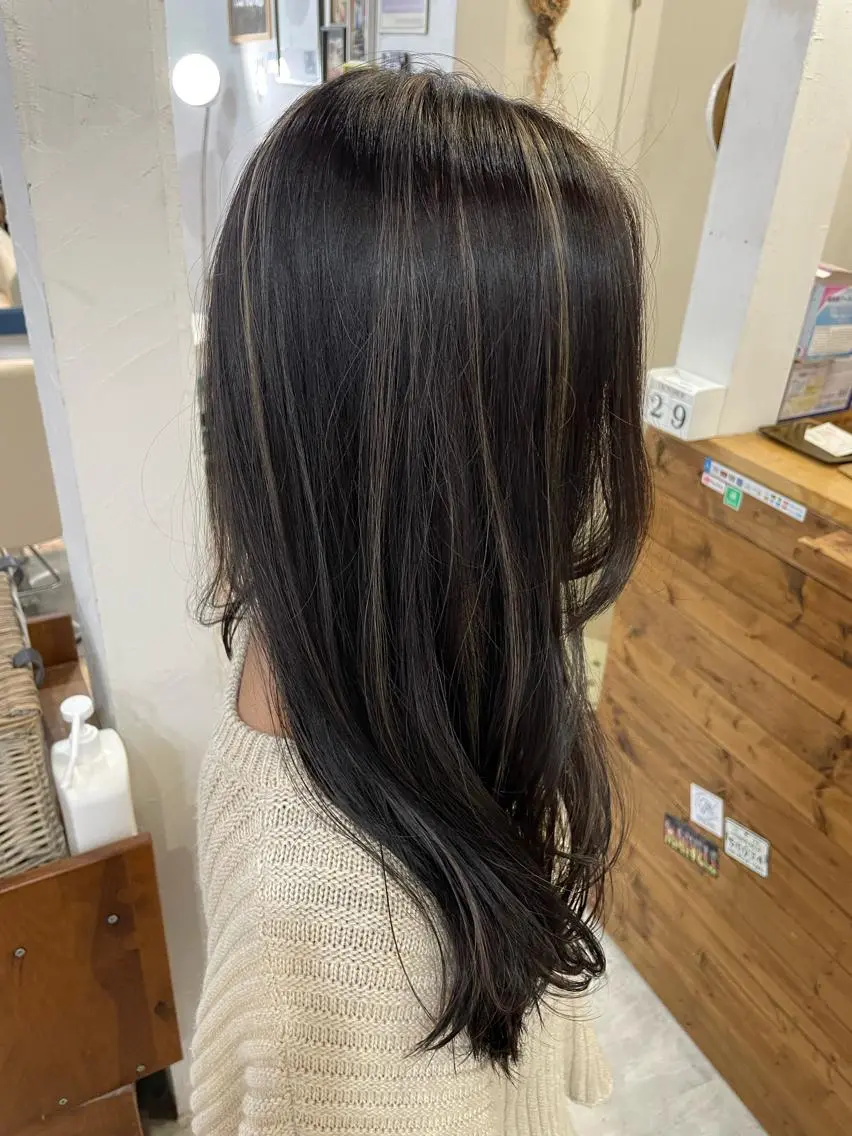 ロング カラー ハイライトカラー ハイライト ヘアカラー Luuna hair loungeのヘアスタイル