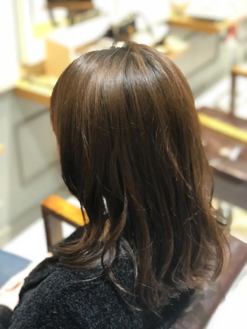 ミディアム カラー ヘアアレンジ ミディアムパーマ 透明感カラー グラデーションカラー グレージュ ハイライトカラー 【ツヤ髪美容師】 ツダケイスケのヘアスタイル