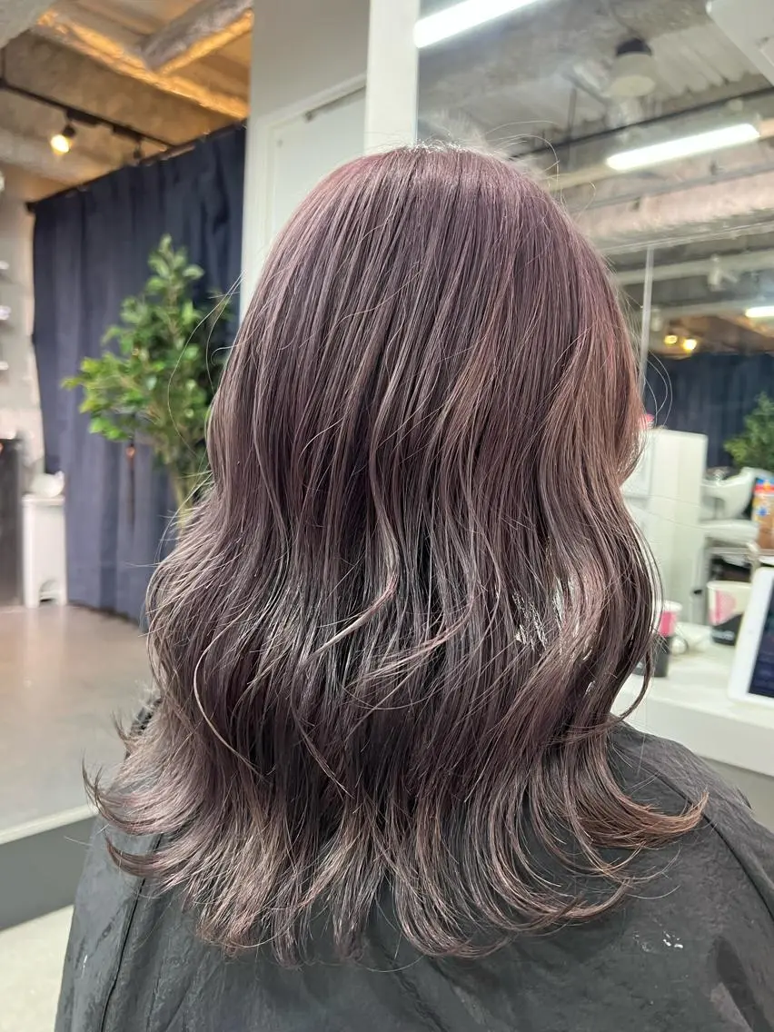 セミロング カラー ヘアカラー ハイトーン&髪質改善 &韓国エクステ🤎のヘアスタイル
