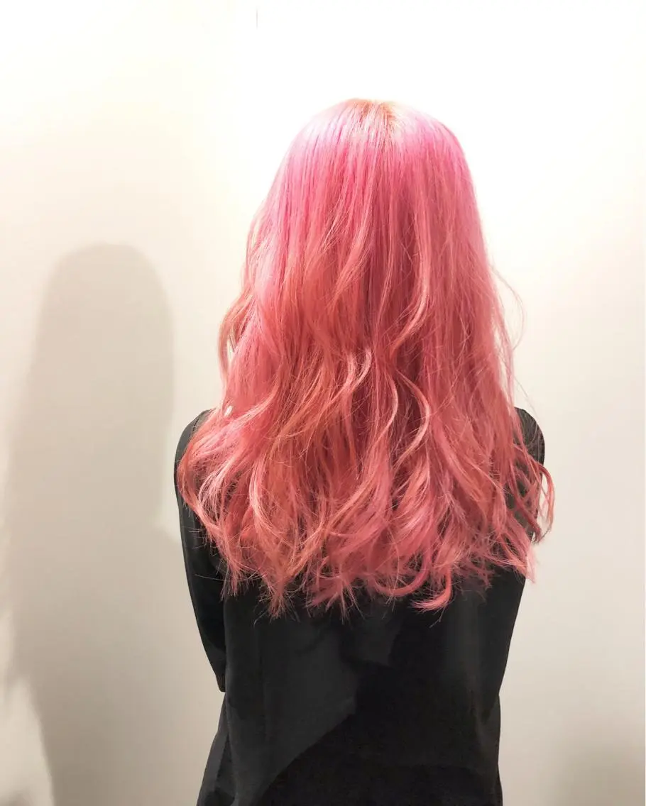 セミロング カラー ピンクカラー メンズ特化美容師 カラー専門ぺーターのヘアスタイル