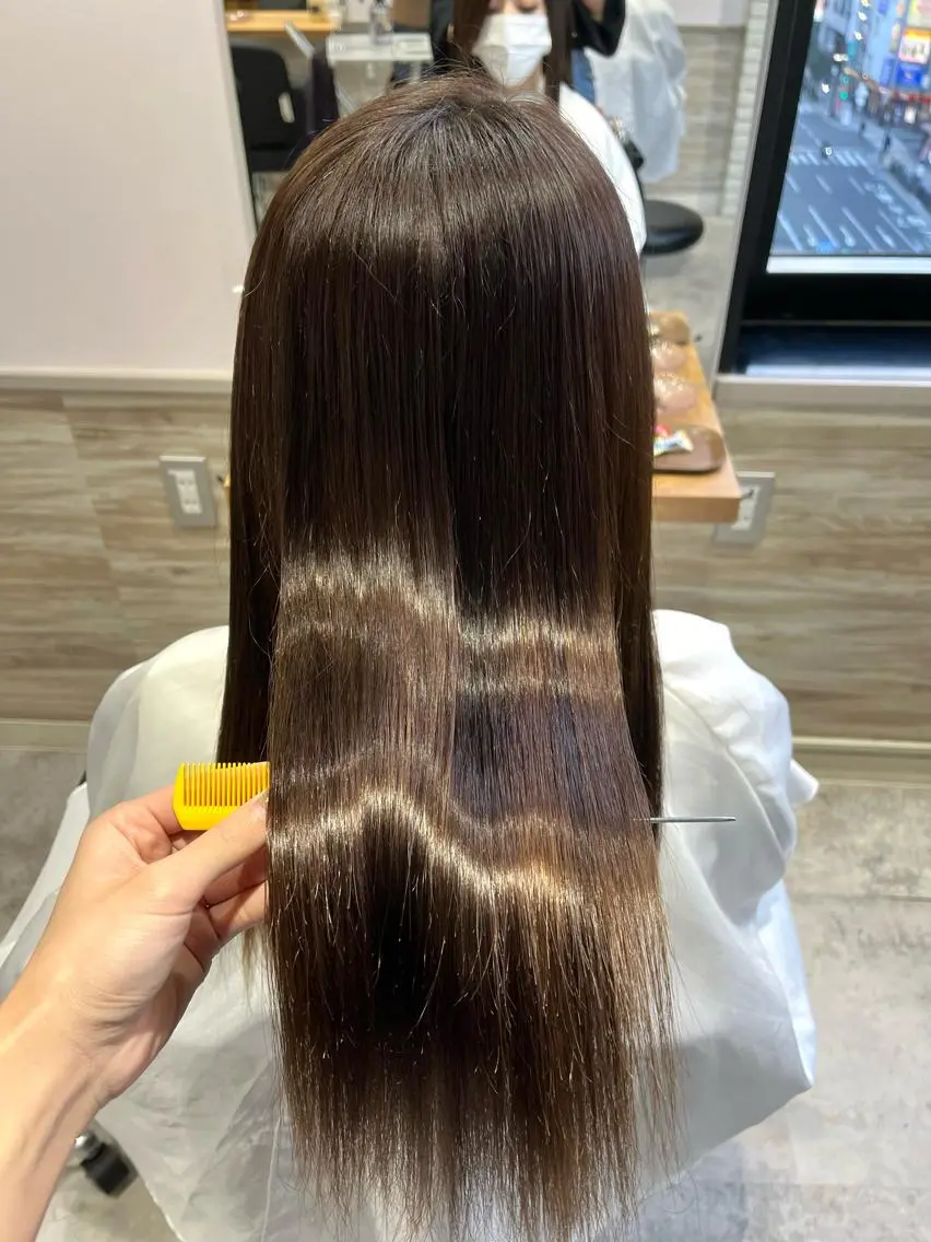 ロング くせ毛 伸ばしかけ 店長　濱口 花菜　美髪整形のヘアスタイル