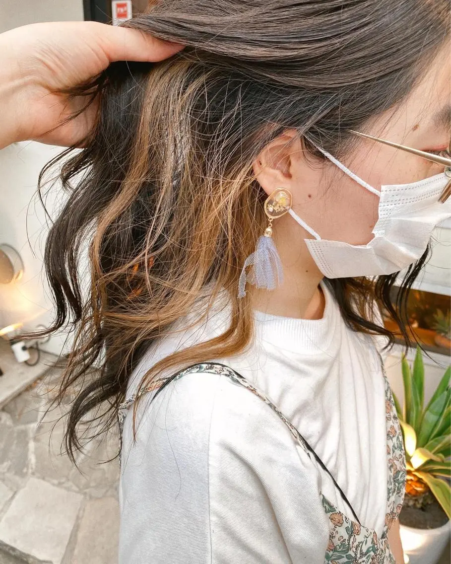セミロング カラー ヘアアレンジ 透明感カラー イヤリングカラー イルミナカラー 高橋胡桃🪽 ディレクターのヘアスタイル