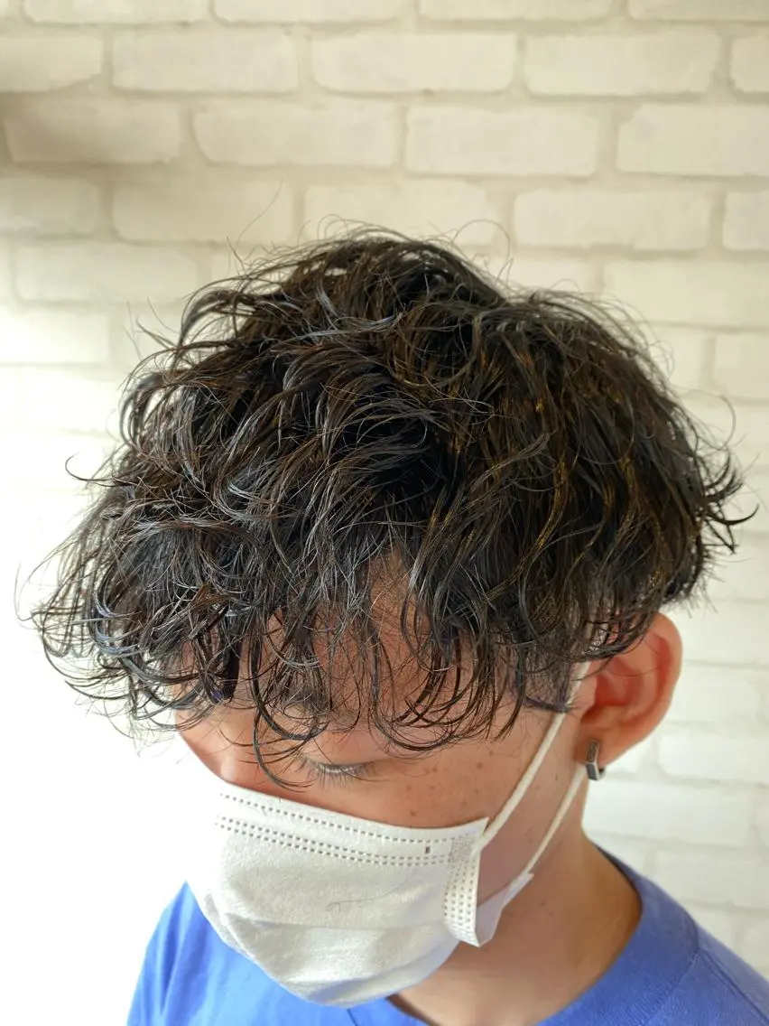 パーマ メンズ カット パーマ 尾崎 優也のヘアスタイル