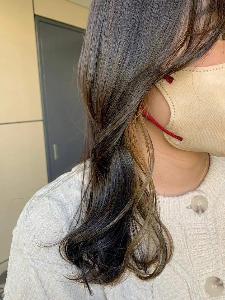 ロング カラー ヘアアレンジ イヤリングカラー インナーカラー 似合わせhair🔸 アサダ タカコ🔸のヘアスタイル