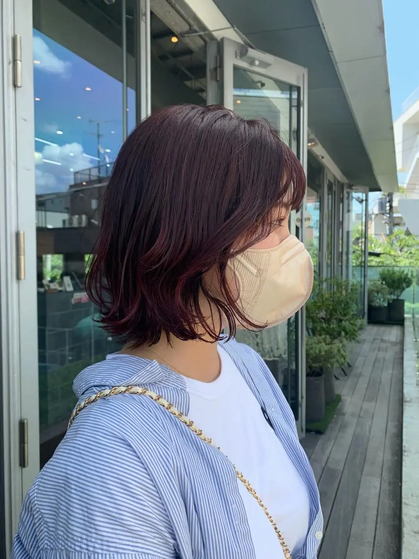 ミディアム レイヤーカット 外ハネヘア カット ヘアカラー トリートメント カトウ ユウカのヘアスタイル