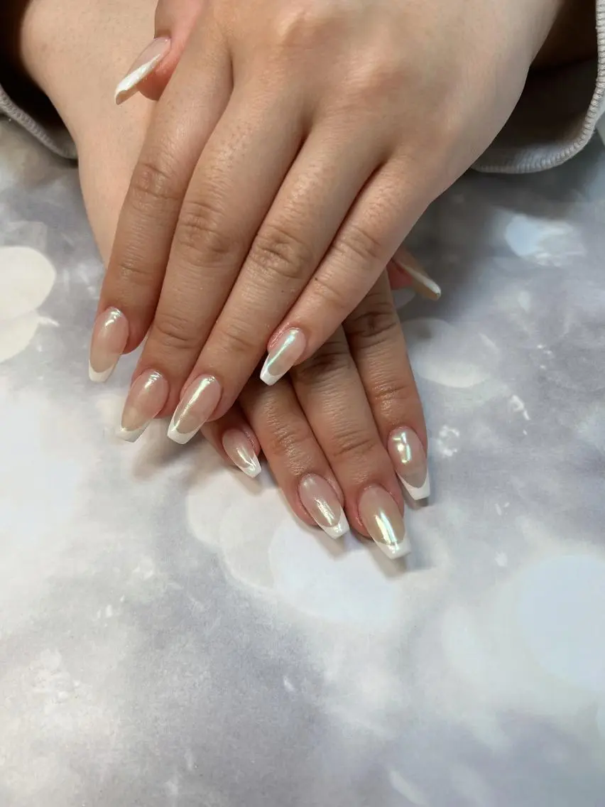 ネイル オーロラネイル フレンチネイル coco nailのネイルデザイン