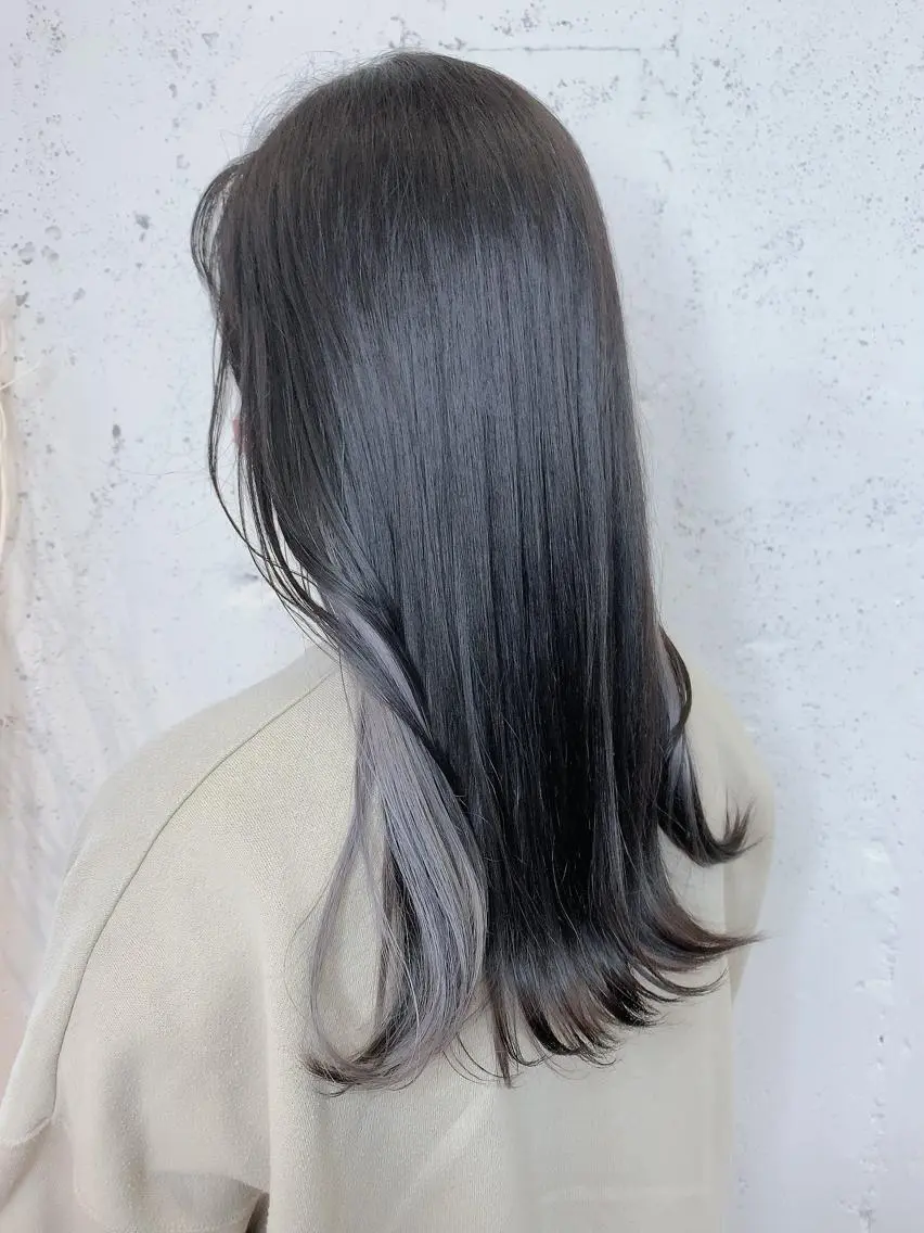 ロング カラー 透明感ハイトーン🦄 キラ🌈のヘアスタイル