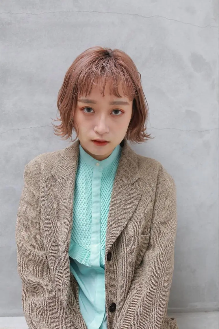 ショート カラー wakana/ 柔らかベージュカラーのヘアスタイル