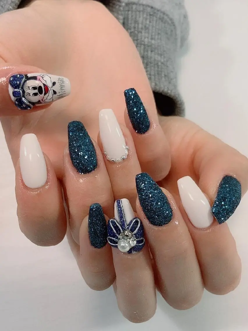 ネイル ･:*+.✳︎˚✧₊ MAKI NAILのネイルデザイン
