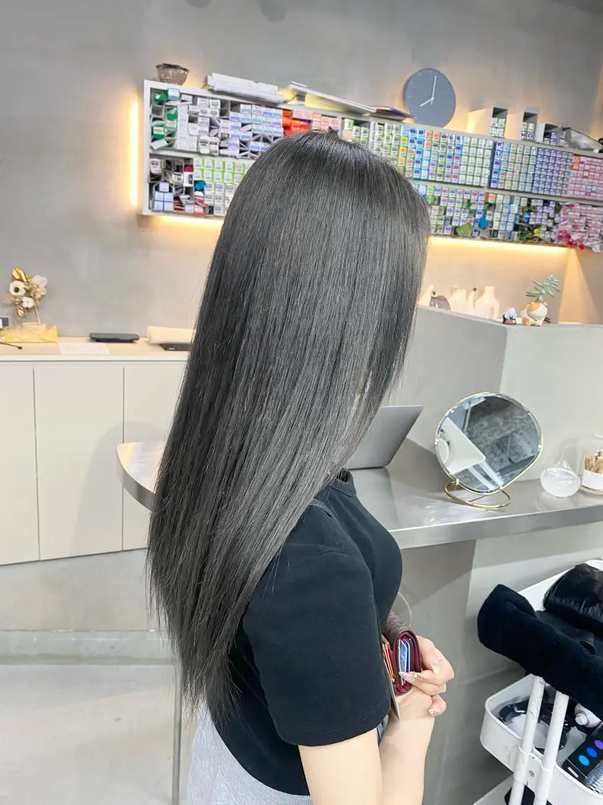 ロング カラー ヘアカラー 前橋 姫奈のヘアスタイル