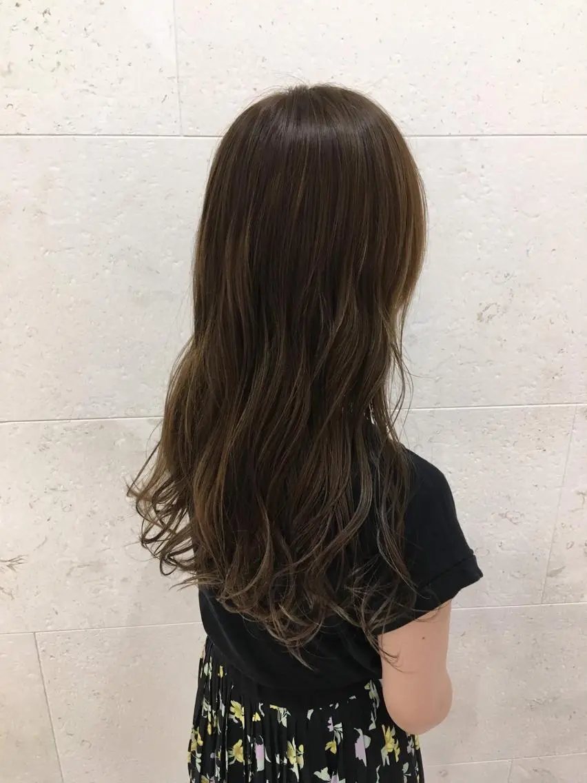 ロング カラー アディクシーカラー カット ヘアカラー トリートメント 斉藤 貴也のヘアスタイル