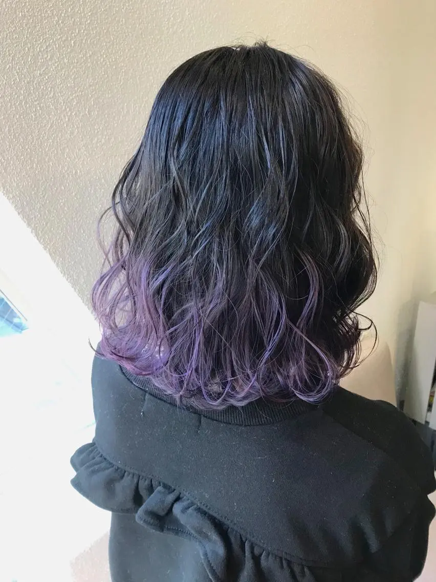 ミディアム カラー グラデーションカラー バイオレットカラー ヘアカラー トリートメント lani ブリーチ /ダブルカラーのヘアスタイル