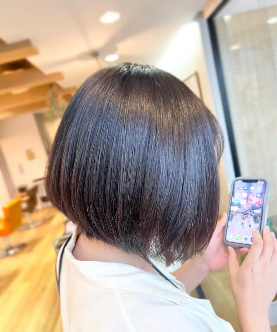 ショート アッシュ アッシュグレー アッシュグレージュ ヘアカラー トリートメント 堀 望美のヘアスタイル