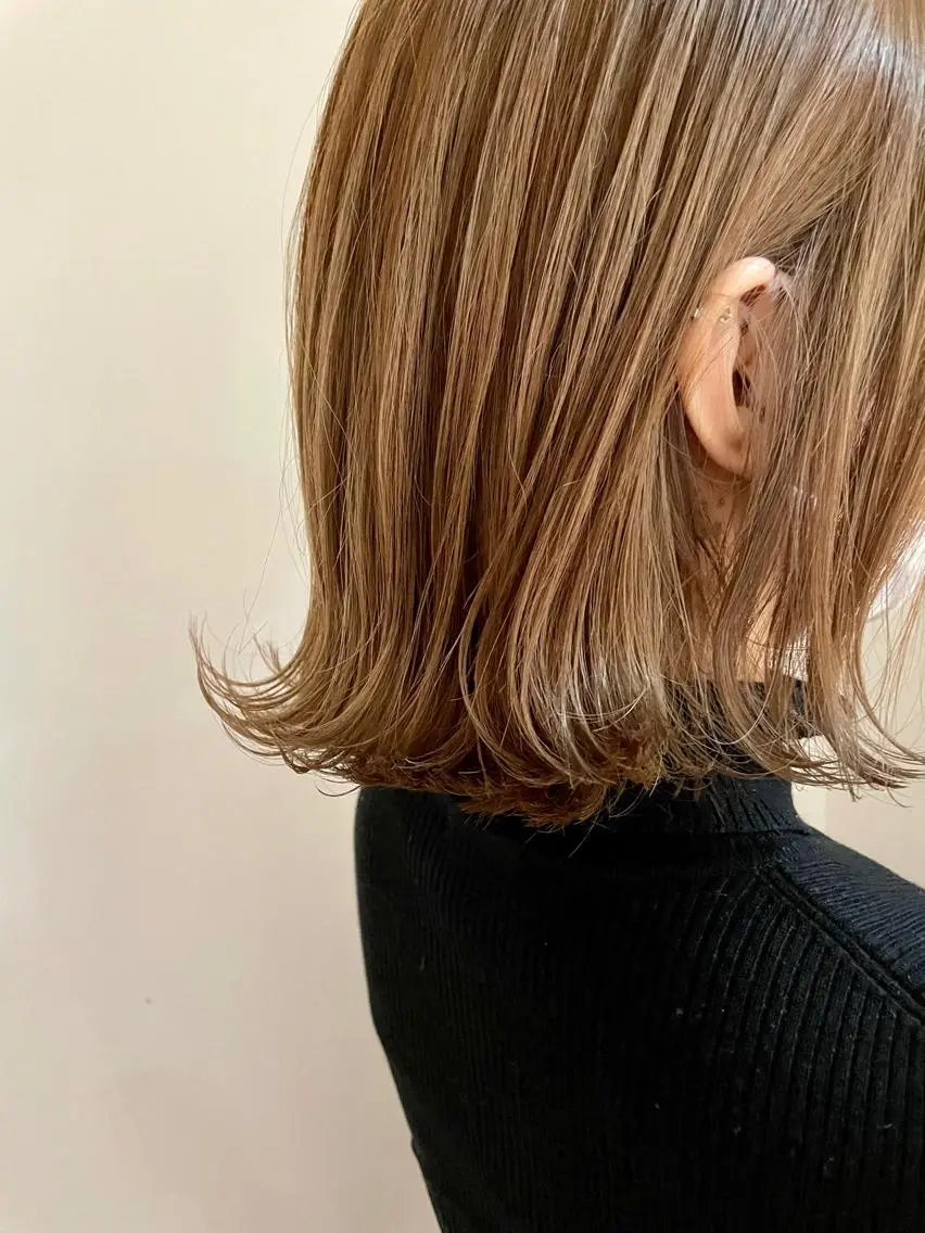 ミディアム カラー アッシュ 透明感カラー ハイライトカラー ハイトーンカラー イルミナカラー カット ヘアカラー トリートメント 江上拓郎/ショート /酸性ストレートのヘアスタイル