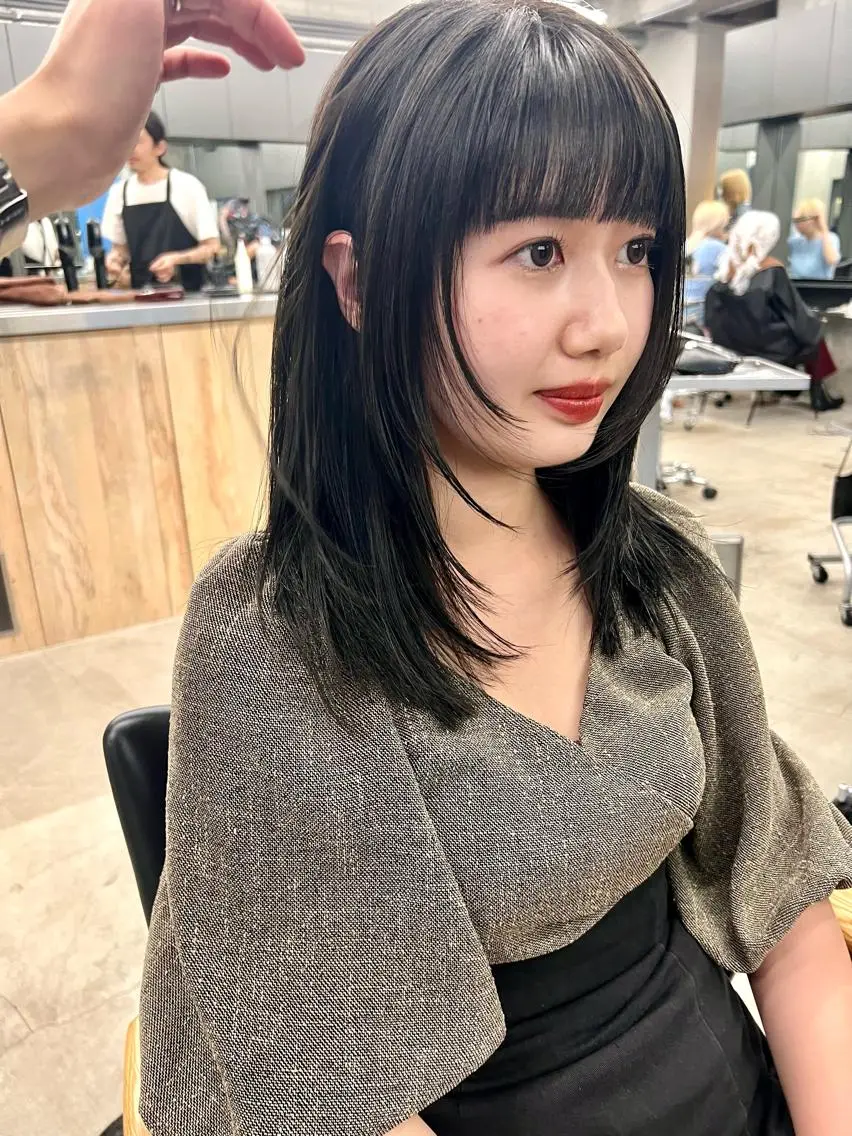 ミディアム 顔周りカット レイヤーカット sakoda shunkiのヘアスタイル