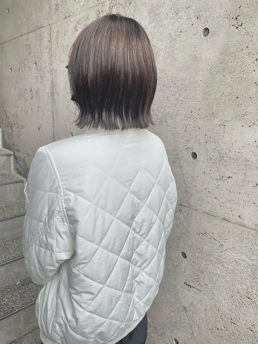 ショート カラー 日高 香織のヘアスタイル