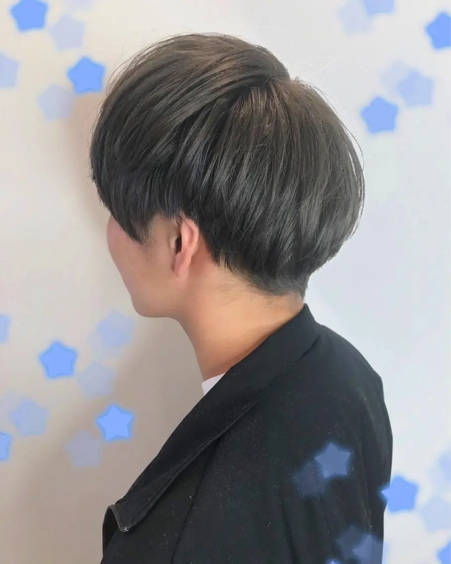 カラー シルバー 新宿駅近♡個室 ♡関口三都季🌜のヘアスタイル