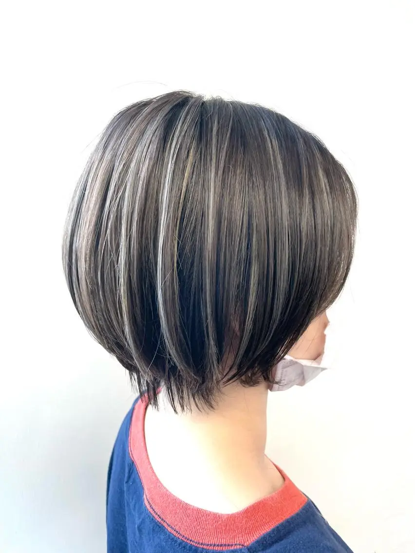 ショート カラー カット ヘアカラー トリートメント 色気レイヤー& ショートはお任せ🌟のヘアスタイル