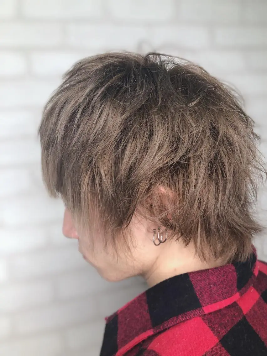 カラー メンズ EYEstylist ·ai MOERIのマツエク・マツパデザイン