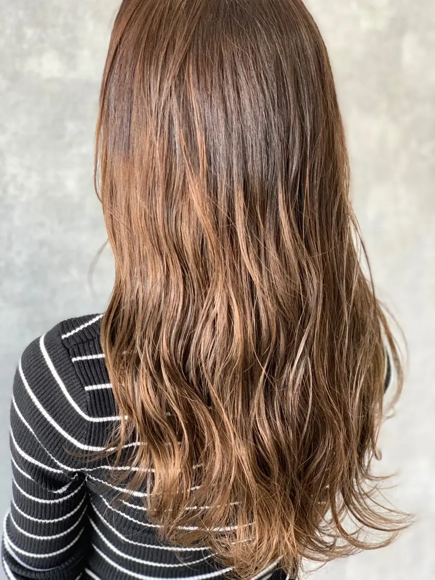 ロング カラー ヘアカラー トリートメント LUXBE LUCEのヘアスタイル