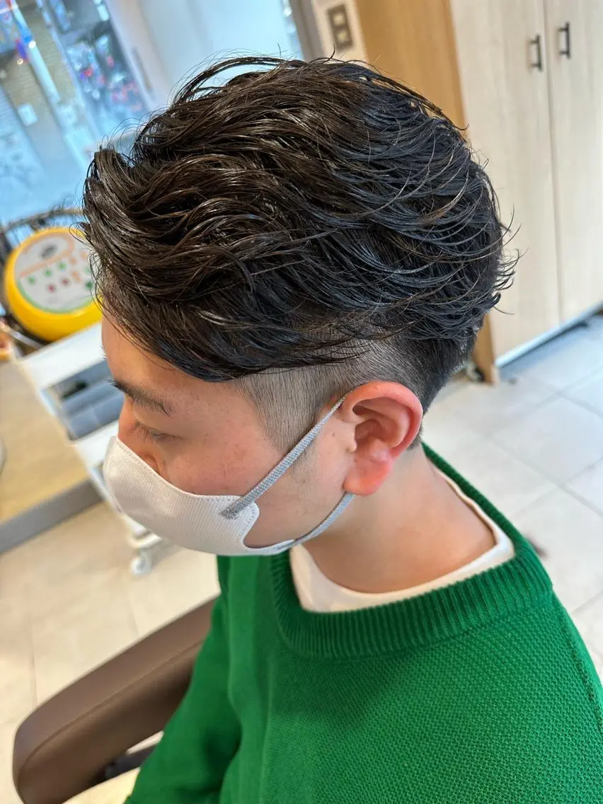 ショート パーマ メンズ フェードカット メンズパーマ 波巻きパーマ スパイラルパーマ カット パーマ トリートメント ヘッドスパ ヘアセット 💈メンズ特化 美容師サキ💈のヘアスタイル