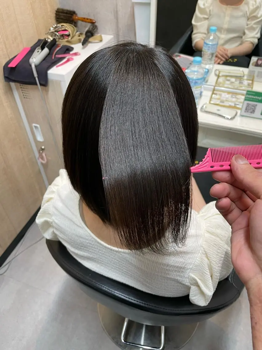 ミディアム カット ヘアカラー 縮毛矯正 トリートメント 断られる髪に答えを ♣️井上秀樹♠️のヘアスタイル