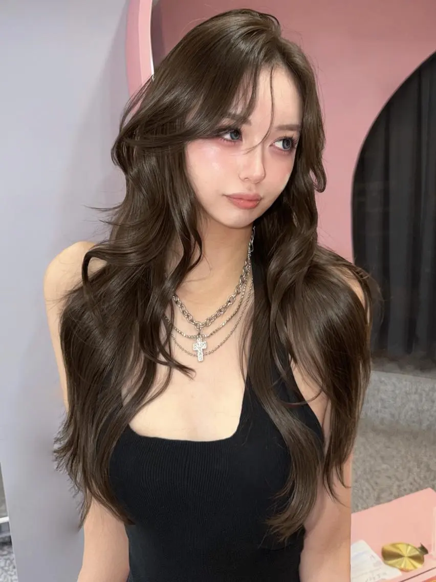ロング カラー みうる🎀透明感艶髪 🫧レイヤーカットのヘアスタイル