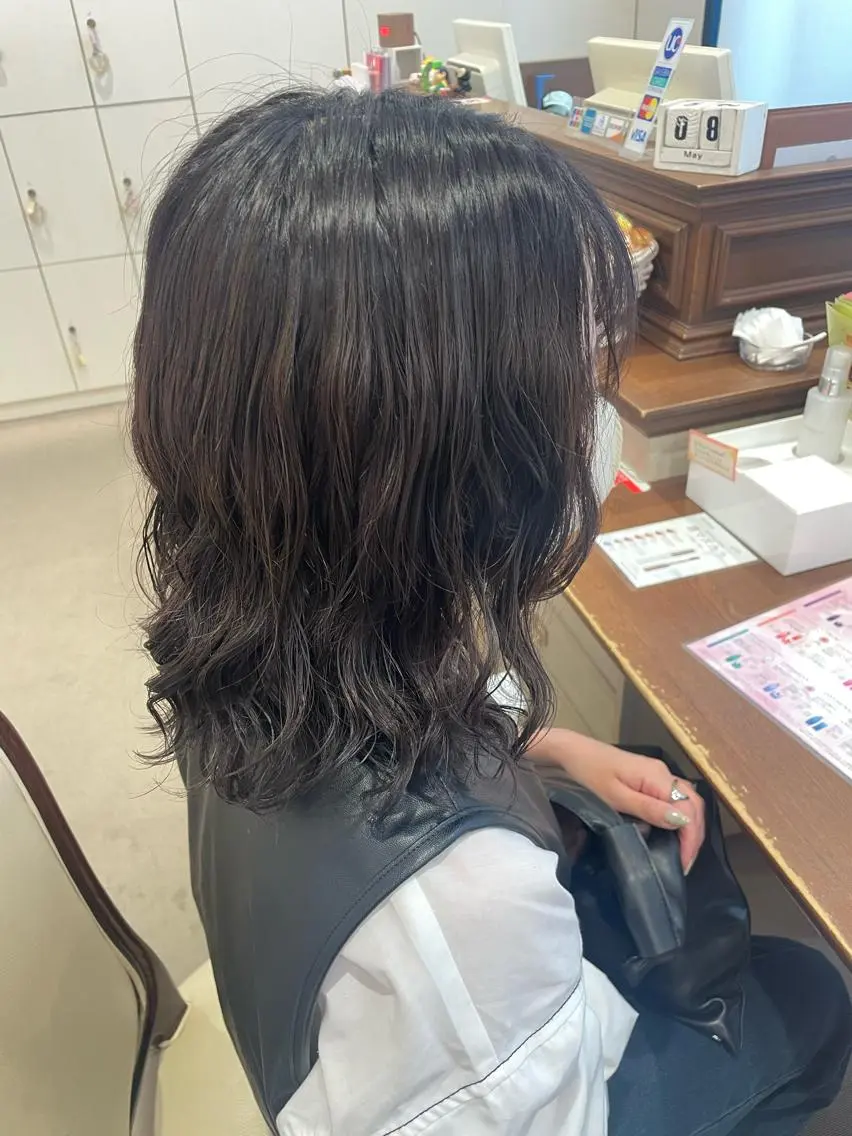 ミディアム パーマ 🍪ﾖｼｲﾊﾙﾈ🍪 ﾗﾍﾞﾝﾀﾞｰｶﾗｰのヘアスタイル
