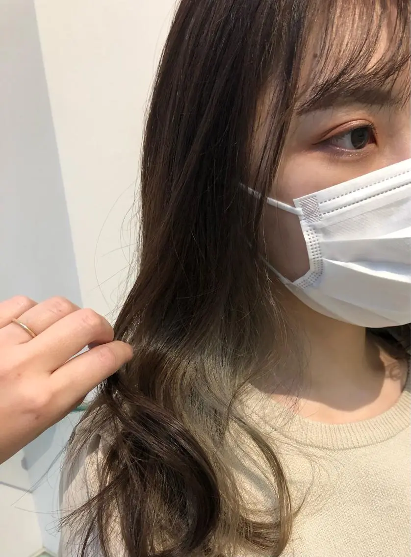 ロング カラー 透明感カラー イヤリングカラー グレージュ カット エクステ 綿貫 美香のヘアスタイル