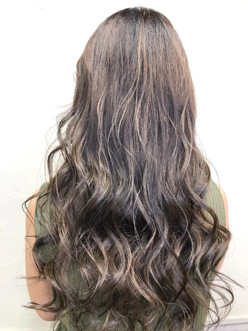 ロング ハイライト 髪質改善/レイヤー ストウシンゴのヘアスタイル