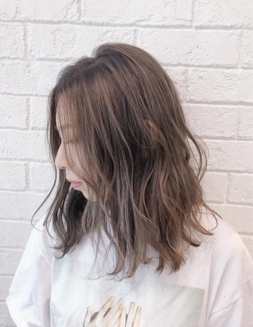 ミディアム カラー 透明感カラー ハイライトカラー ハイライト ノンダメージ髪質改善 カラー💎/KURAのヘアスタイル
