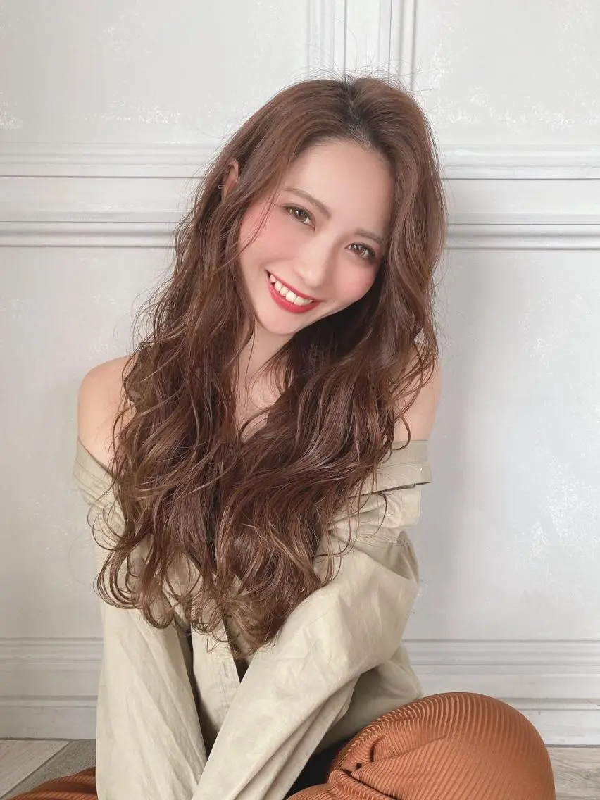 ロング カラー Zina 渋谷のヘアスタイル