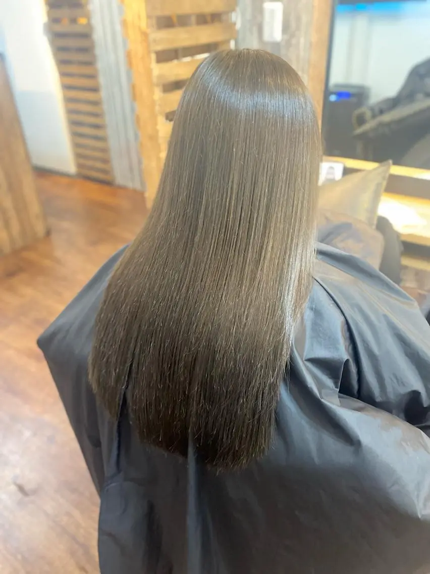 ロング カラー イルミナカラー Luzir⭐︎ GEN⭐︎のヘアスタイル