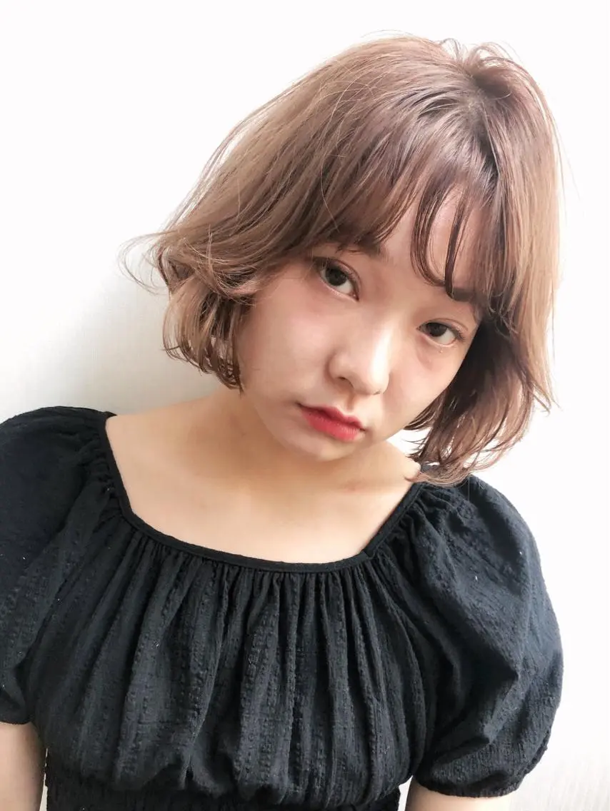 ミディアム カラー ベージュカラー ブリーチ ボブ 🍊新宿南口🍊 ERINAのヘアスタイル