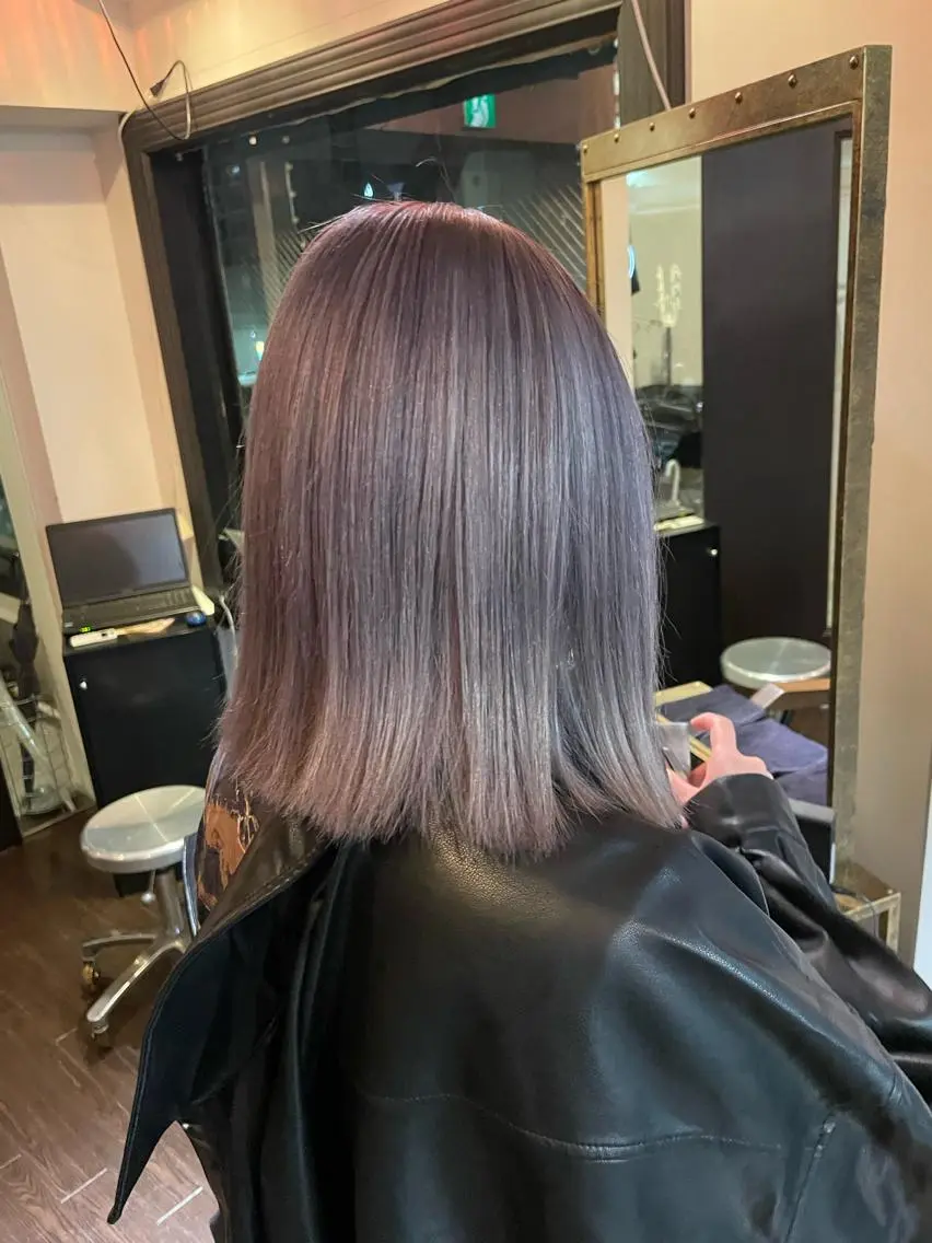 ミディアム アッシュ ボブ 外国人風カラー ハイライト レイヤーカット 安田和洋 ブリーチカラー特化のヘアスタイル
