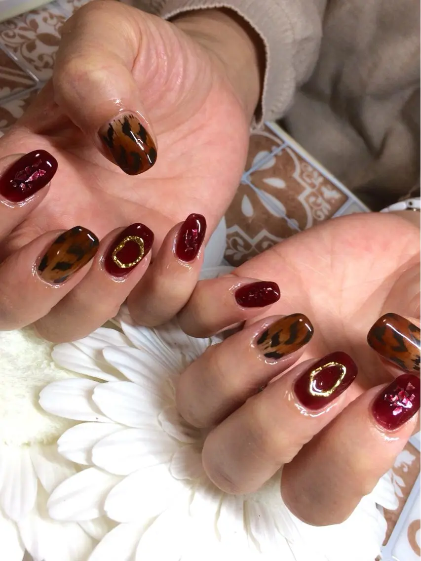 ネイル アニマル柄 ハンドネイル Nailsalon E's cafeのネイルデザイン