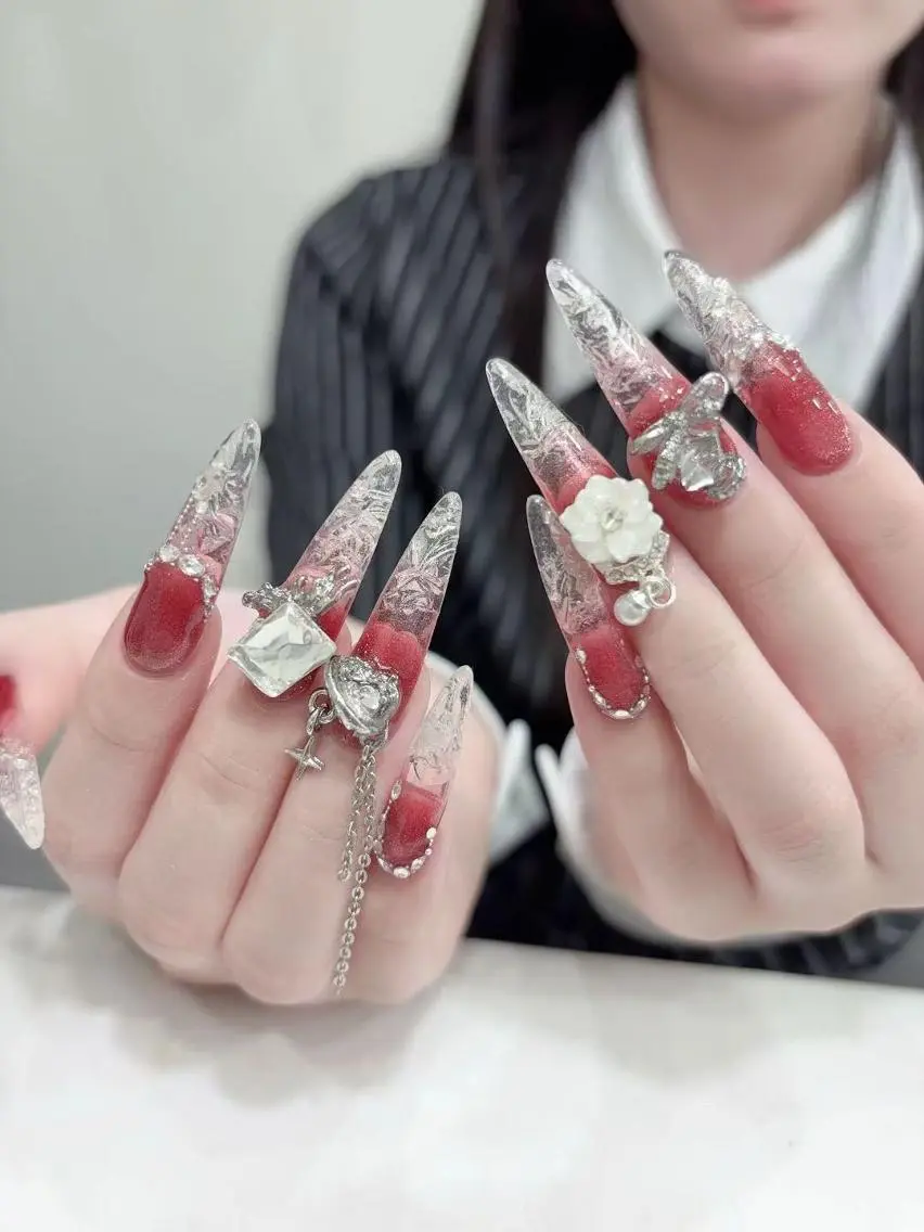 ネイル 長さ出し キラキラネイル 韓国ネイル ロングネイル マグネットネイル ハンドネイル ハンドケア MUNI🎀  NAIL のネイルデザイン