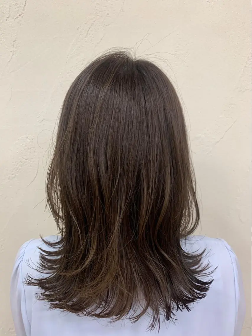 セミロング 関根 沙季のヘアスタイル